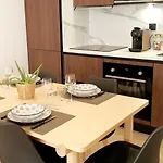 Апартаменти Beautiful 2 Bedroom With A View *