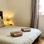 Beautiful 2 Bedroom With A View Апартаменти Антіб