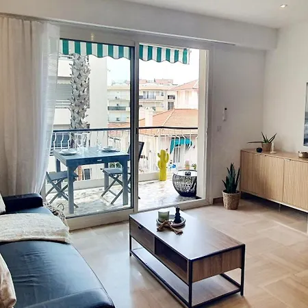 Апартаменти Beautiful 2 Bedroom With A View Антіб