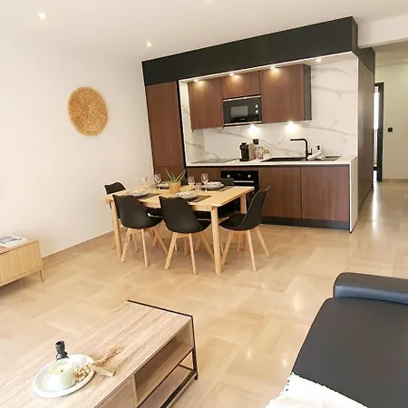 Апартаменти Beautiful 2 Bedroom With A View Антіб