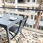 Beautiful 2 Bedroom With A View Apartment Antibes