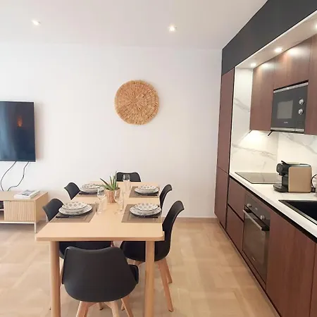 Beautiful 2 Bedroom With A View