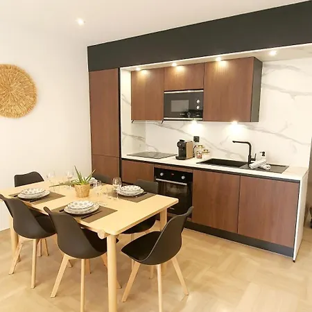 Beautiful 2 Bedroom With A View Apartment Antibes