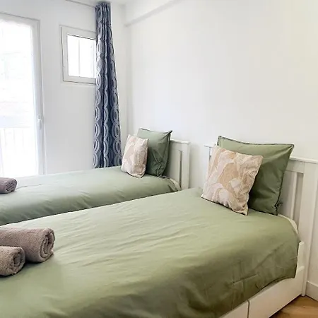 Beautiful 2 Bedroom With A View Appartement