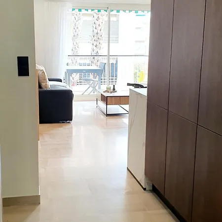 Beautiful 2 Bedroom With A View * Antibes